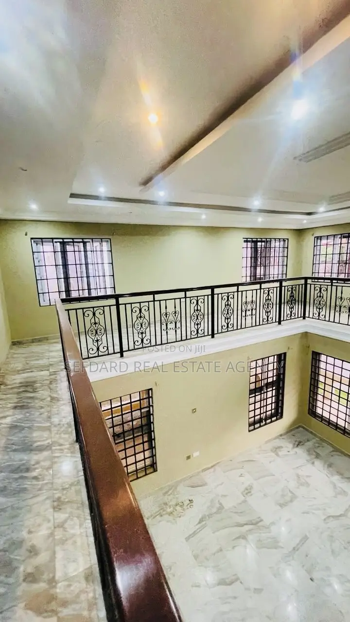 6bdrm House in Sefdard Properties, Kwabenya for rent in Kwabenya