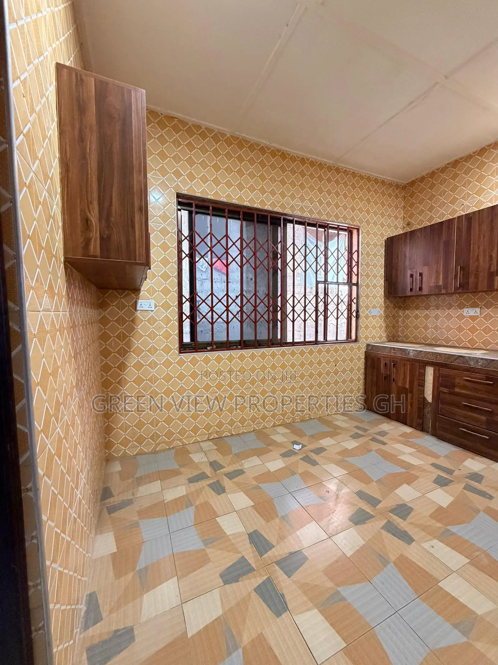 4bdrm Apartment in West Hills Mall Area for rent in West Hills Mall Area