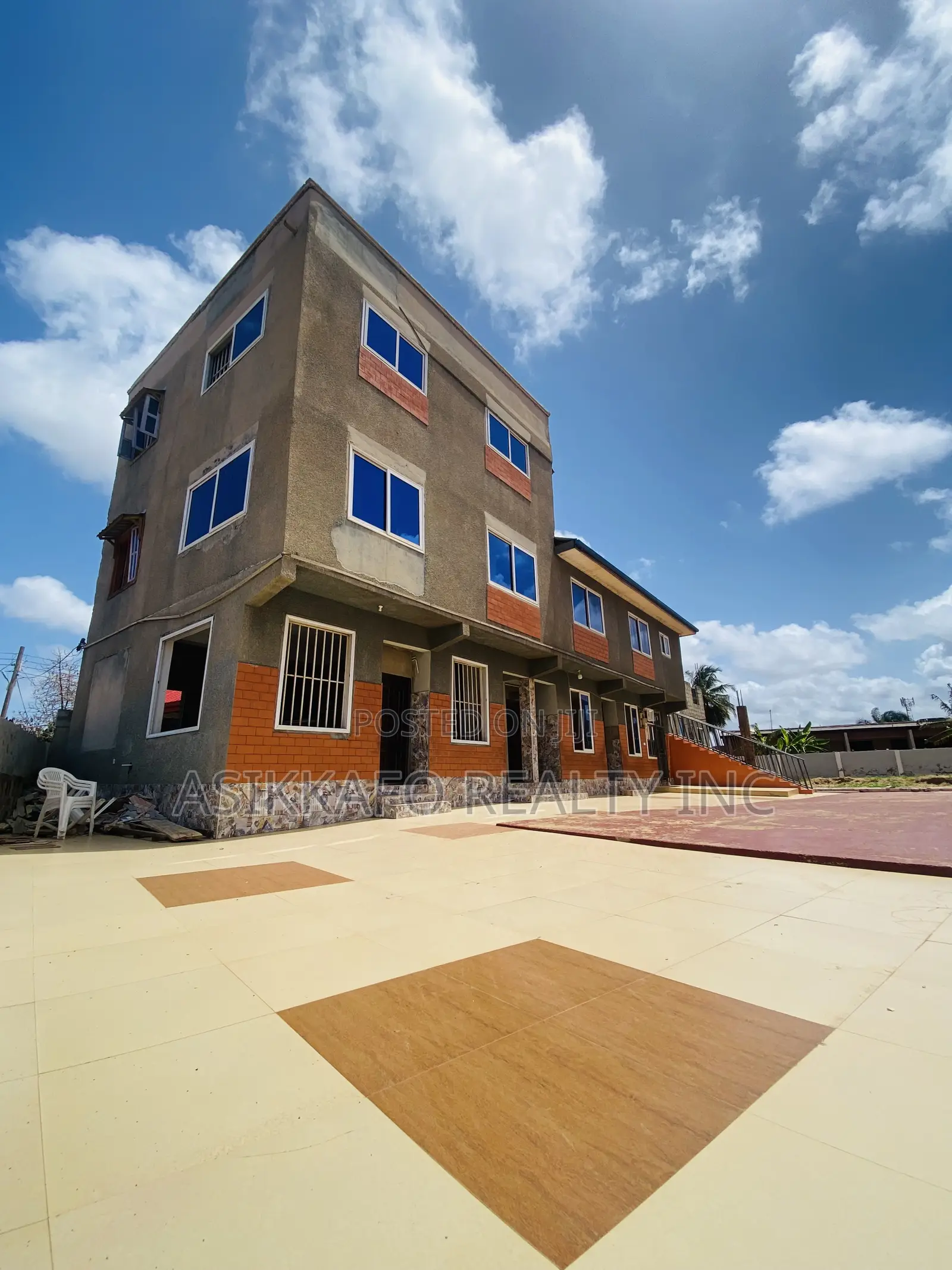 Avenue Ideal for Offices, School, Restaurant Rent/Sale in Spintex Road in Spintex