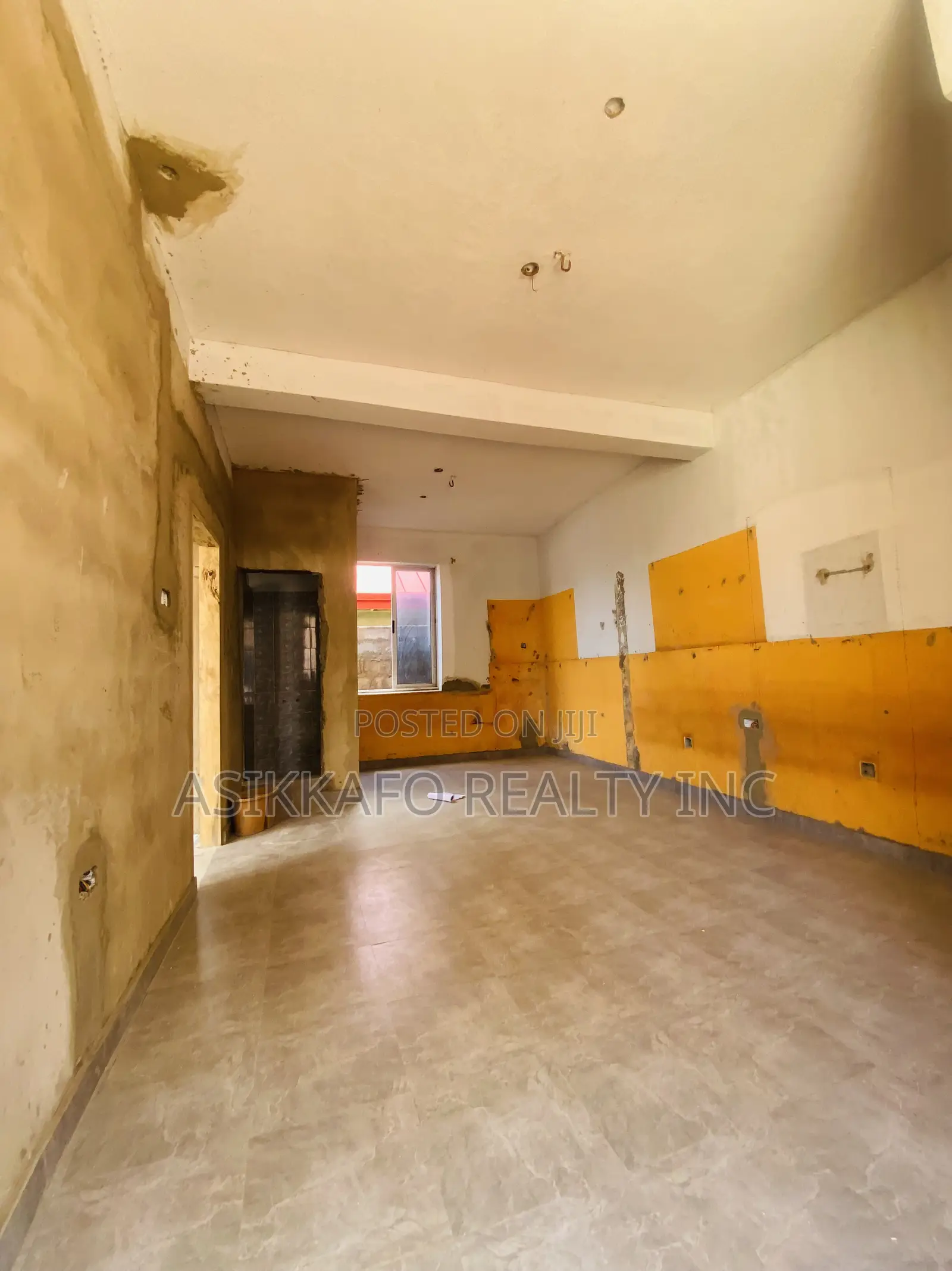 Avenue Ideal for Offices, School, Restaurant Rent/Sale in Spintex Road in Spintex