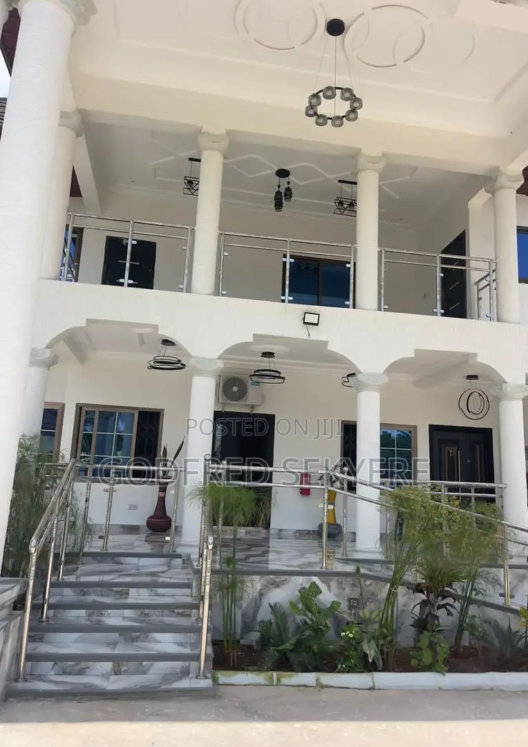 Furnished 17bdrm House in Hotel For Sale At for sale in Kumasi Metropolitan