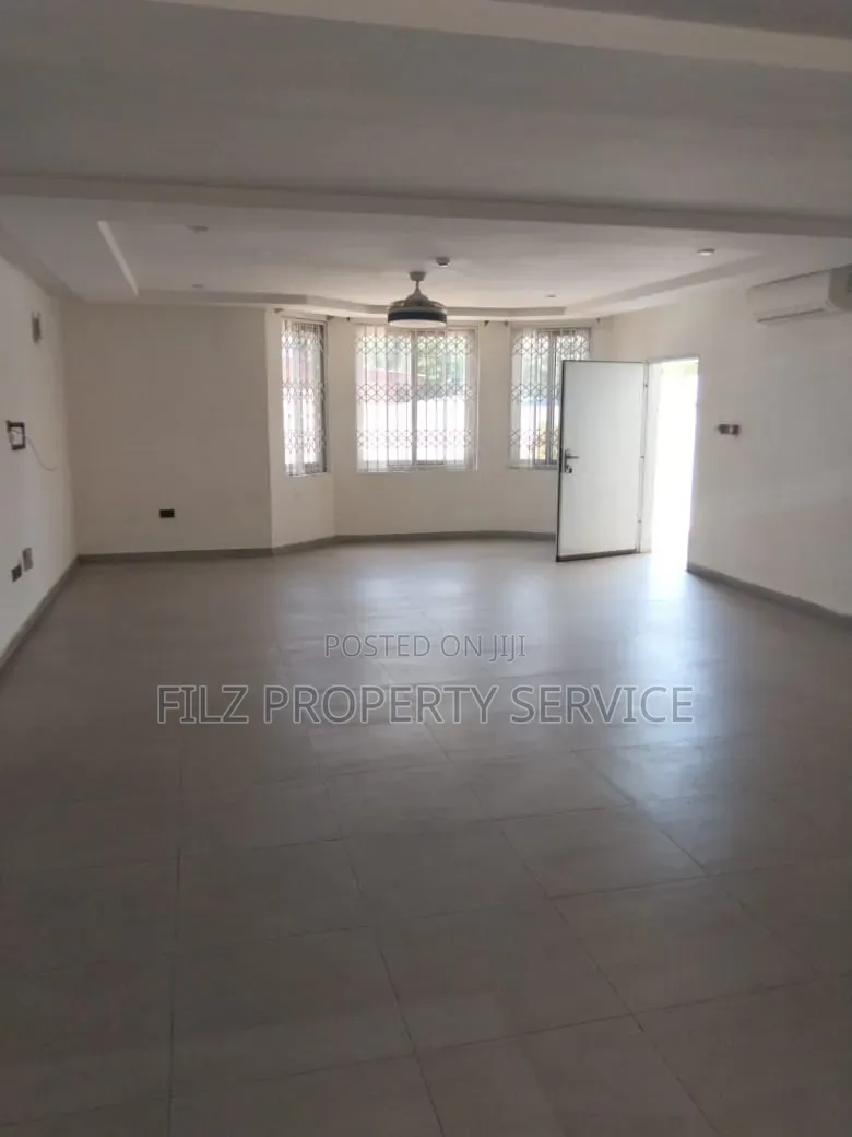 2bdrm Apartment in Abelekpe Estate, Methodist Church Area for rent in Methodist Church Area