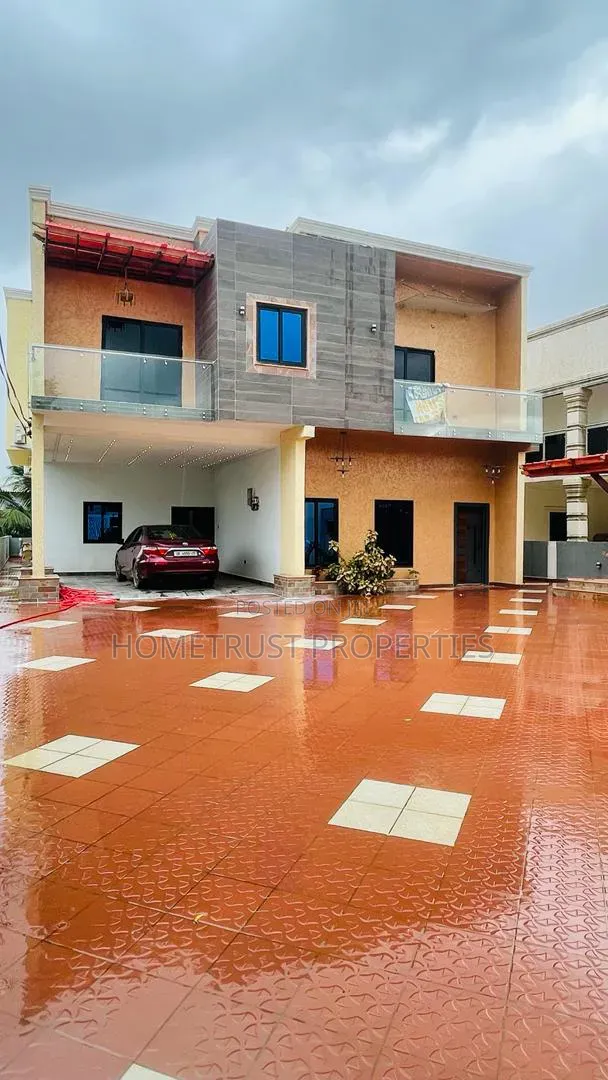 4bdrm Duplex in Kwabenya Adwoa Sarfo for sale in Kwabenya