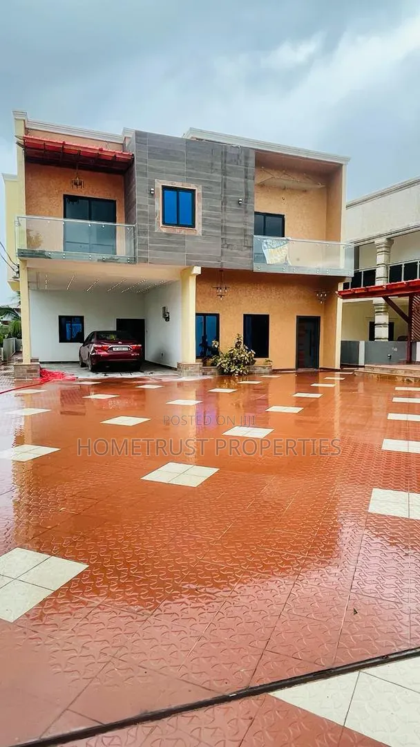 4bdrm Duplex in Kwabenya Adwoa Sarfo for sale in Kwabenya
