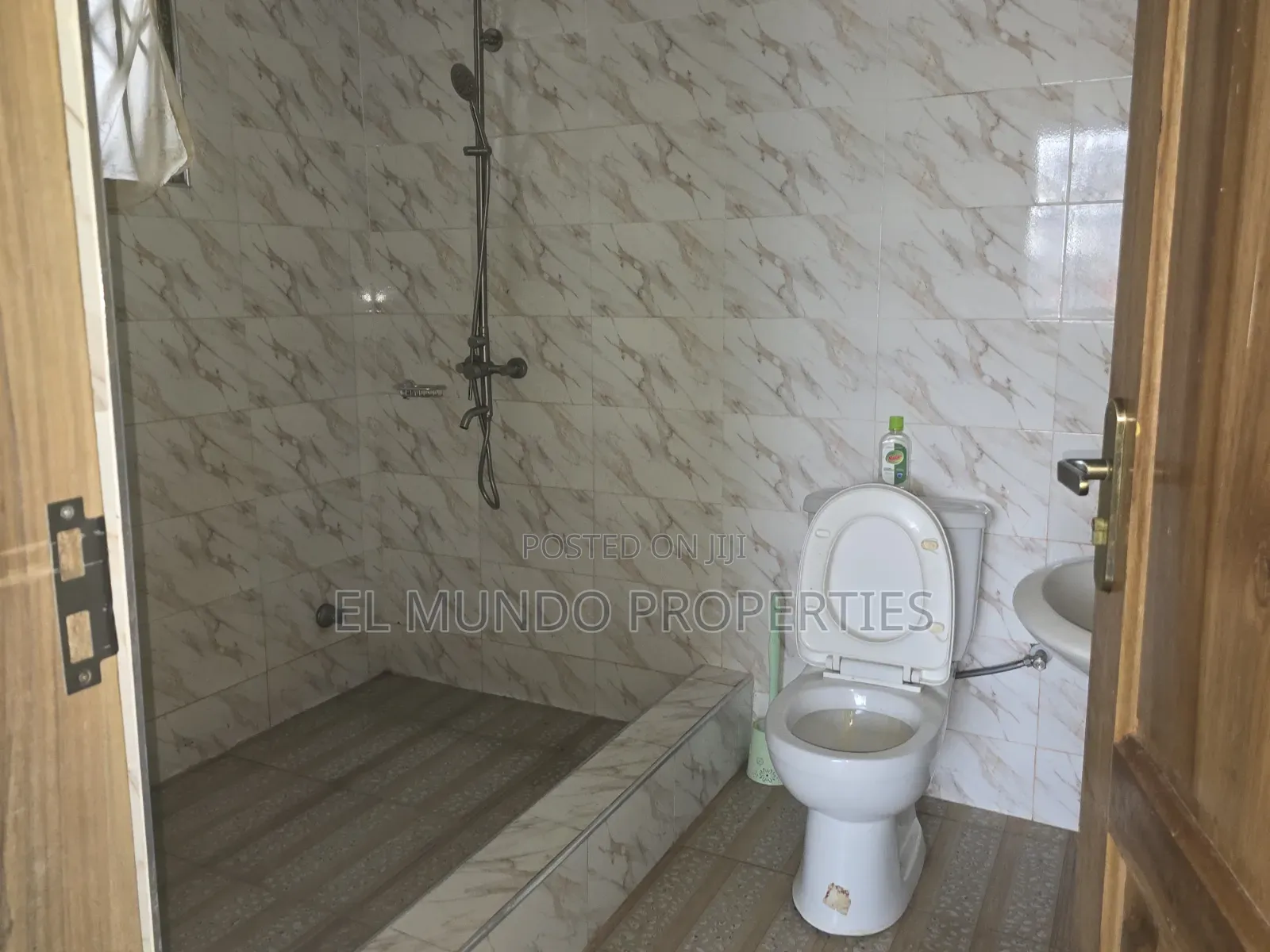 2bdrm Apartment in Agric Kromoase, Kumasi Metropolitan for rent in Kumasi Metropolitan