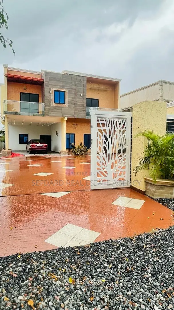 4bdrm House in Sefdard Properties, Kwabenya for sale in Kwabenya