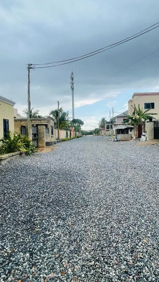 4bdrm House in Sefdard Properties, Kwabenya for sale in Kwabenya