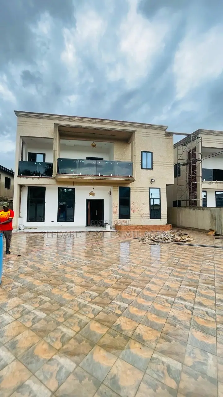 5bdrm House in Sefdard Properties, Ashomang Estate for sale in Ashomang Estate