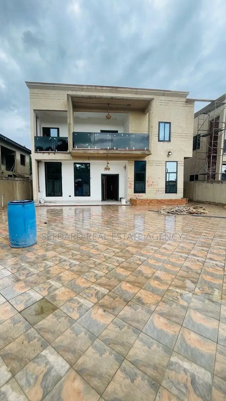 5bdrm House in Sefdard Properties, Ashomang Estate for sale in Ashomang Estate