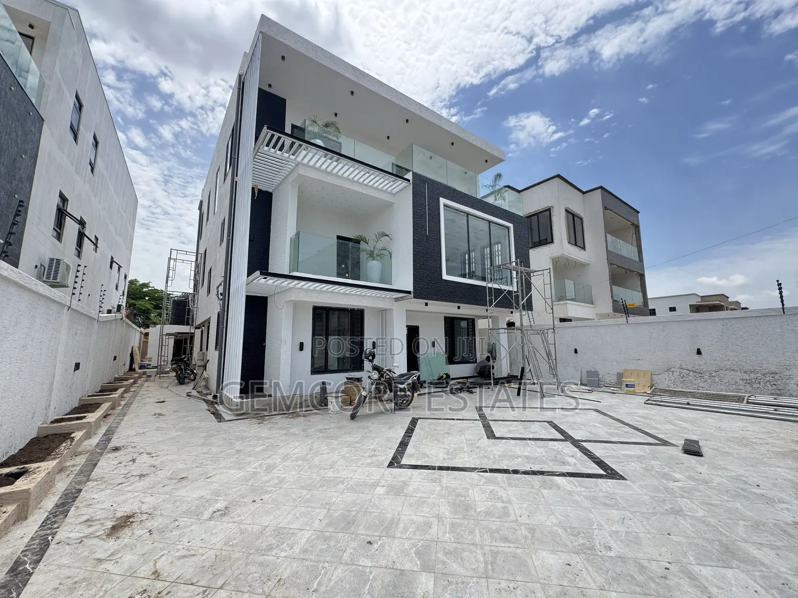 5bdrm House in East Legon Hills for sale in East Legon