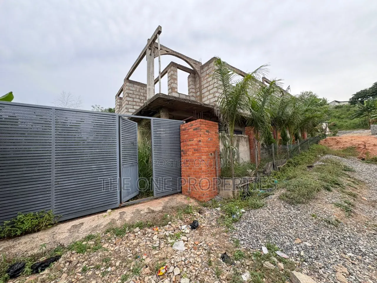 9bdrm Duplex in Nsawam Sekyikrom for sale in Nsawam Adoagyiri Municipal