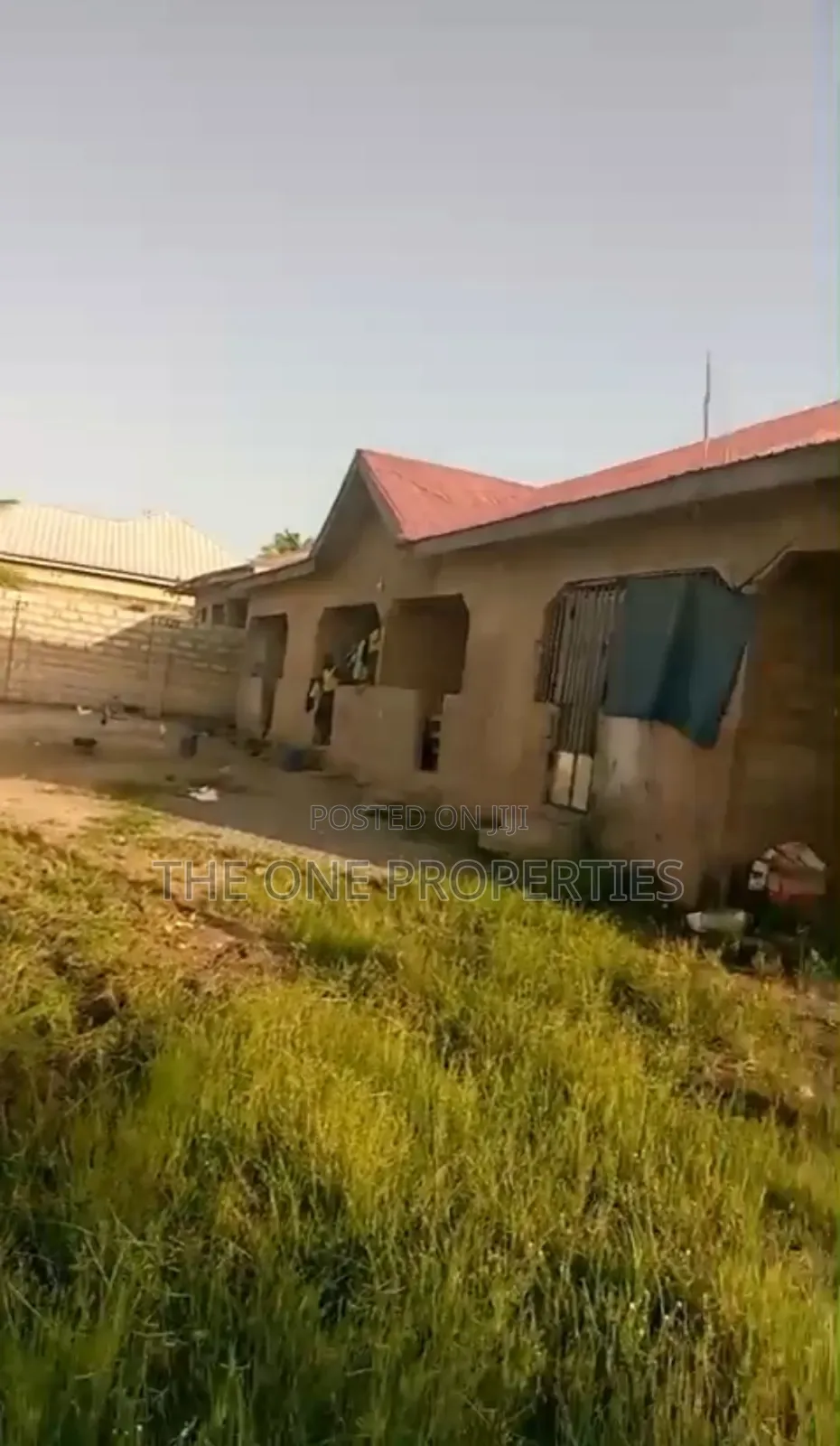 5bdrm Apartment in Adjen Kotoku, Accra Metropolitan for sale in Accra Metropolitan