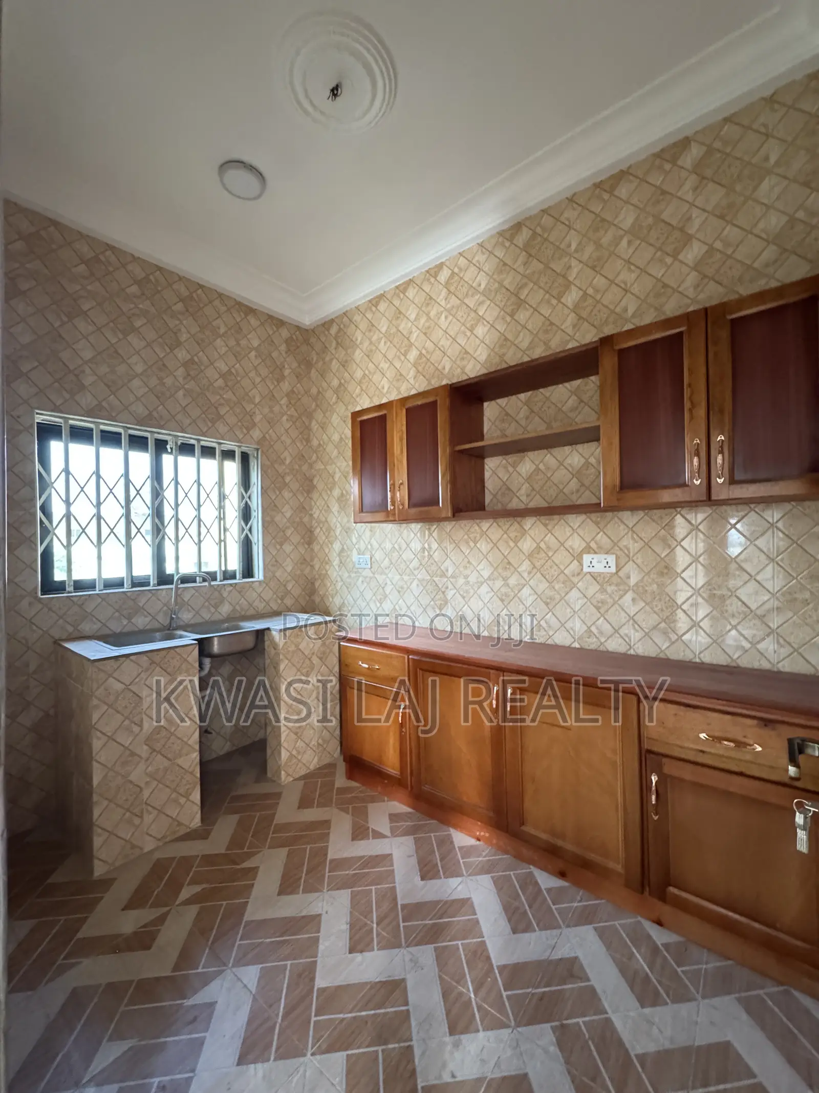 2bdrm Apartment in Pokuase Whitehouse for rent in Pokuase