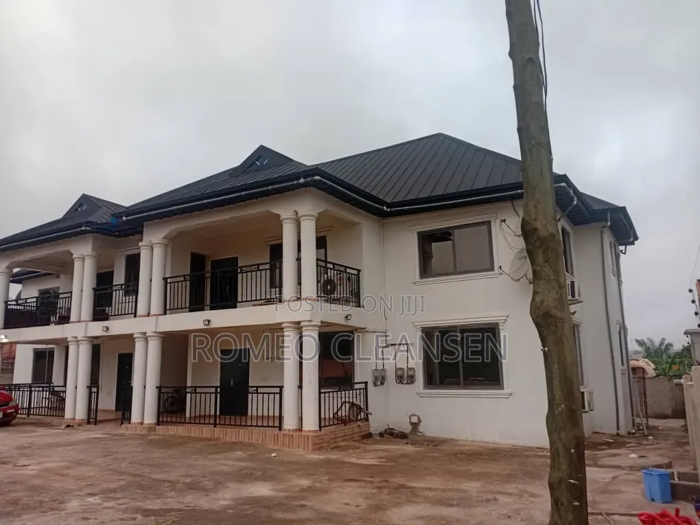 10bdrm Duplex in Kuwait, Kumasi Metropolitan for sale in Kumasi Metropolitan