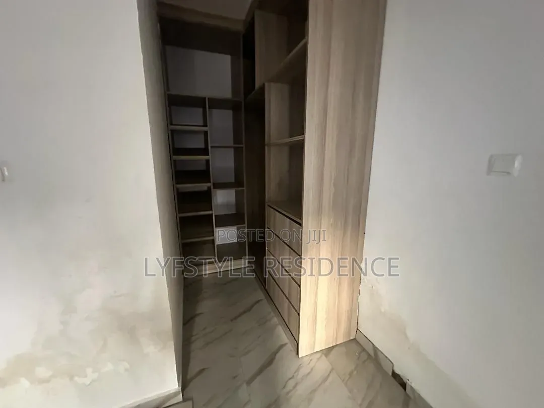 3bdrm House in Kwabenya for sale in Kwabenya