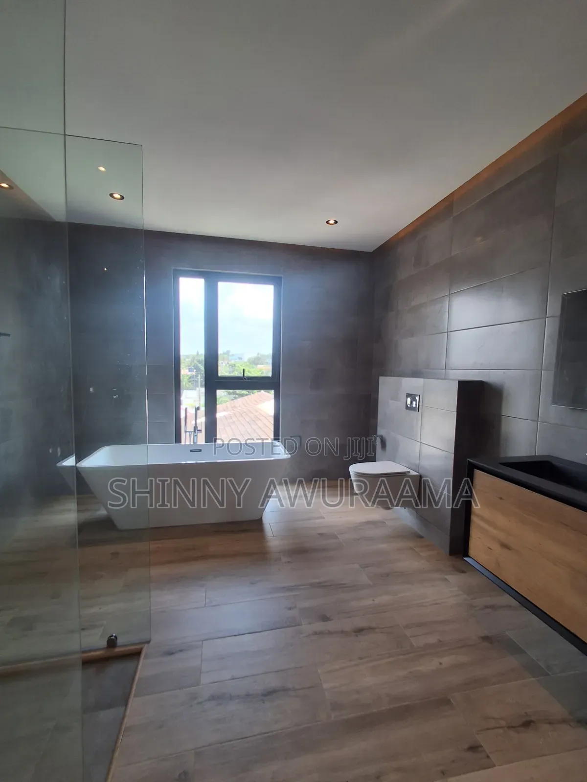 4bdrm House in Dzorwulu for sale in Dzorwulu