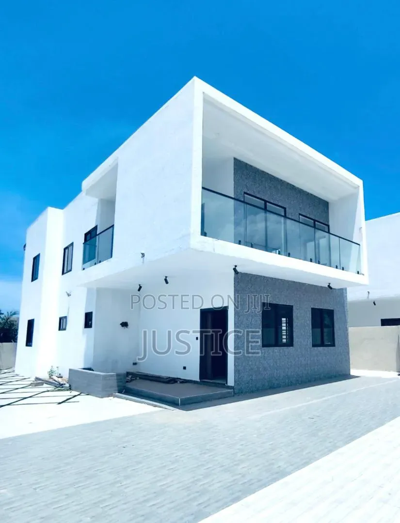 4bdrm House in Adjiringanor, Otano for sale in Otano