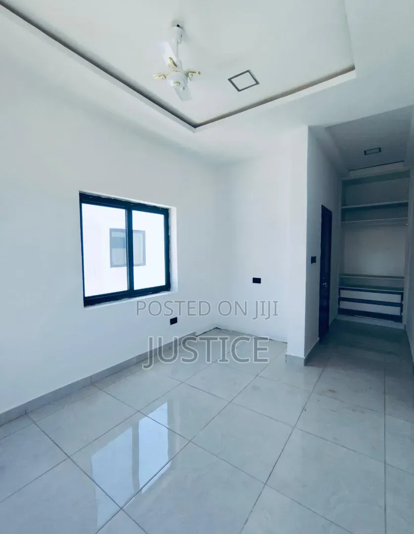4bdrm House in Adjiringanor, Otano for sale in Otano
