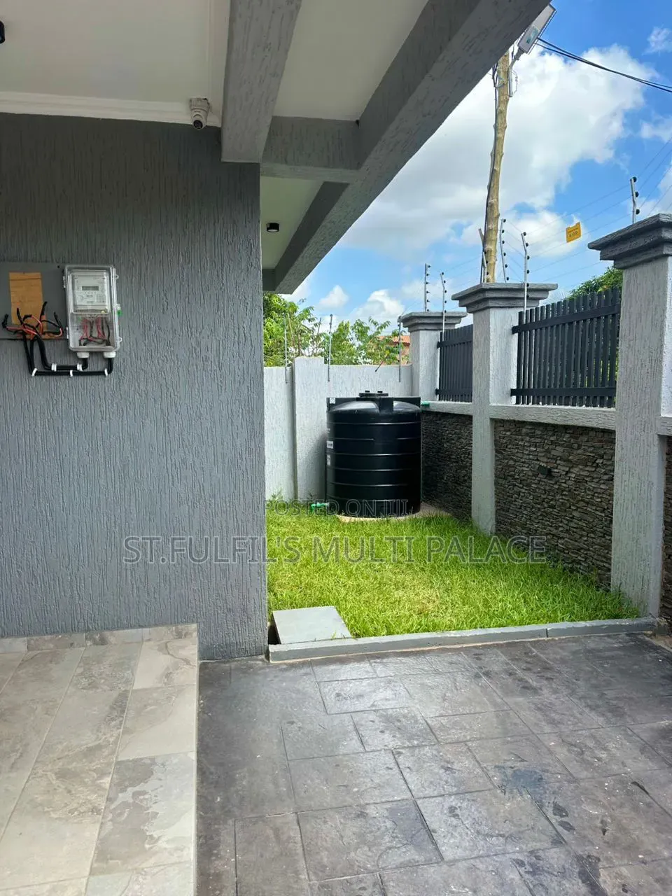 2bdrm Apartment in Adenta Barrier Near for rent in Barrier