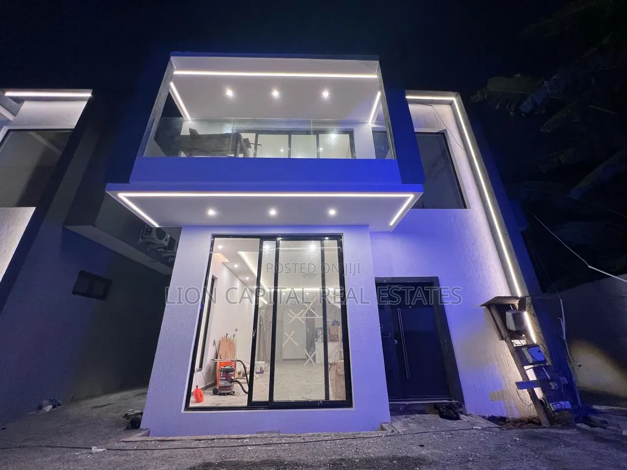 4bdrm Duplex in Dzorwulu for sale in Dzorwulu