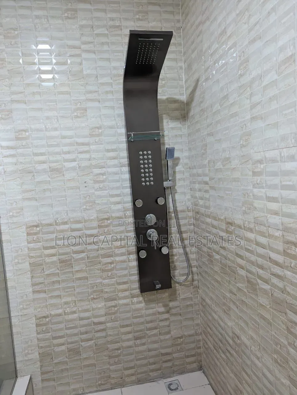 4bdrm Duplex in Dzorwulu for sale in Dzorwulu
