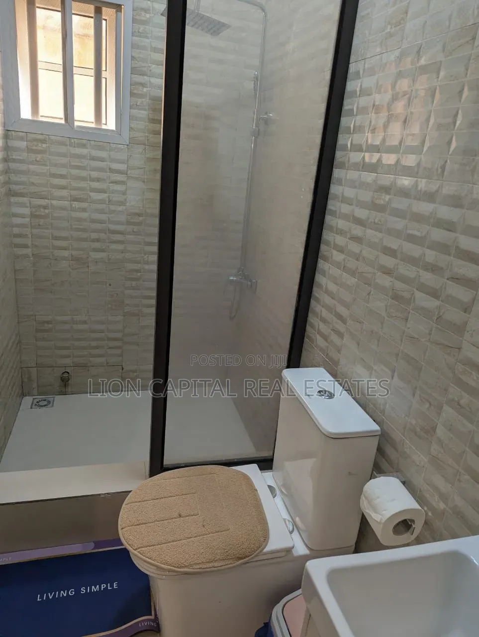 4bdrm Duplex in Dzorwulu for sale in Dzorwulu