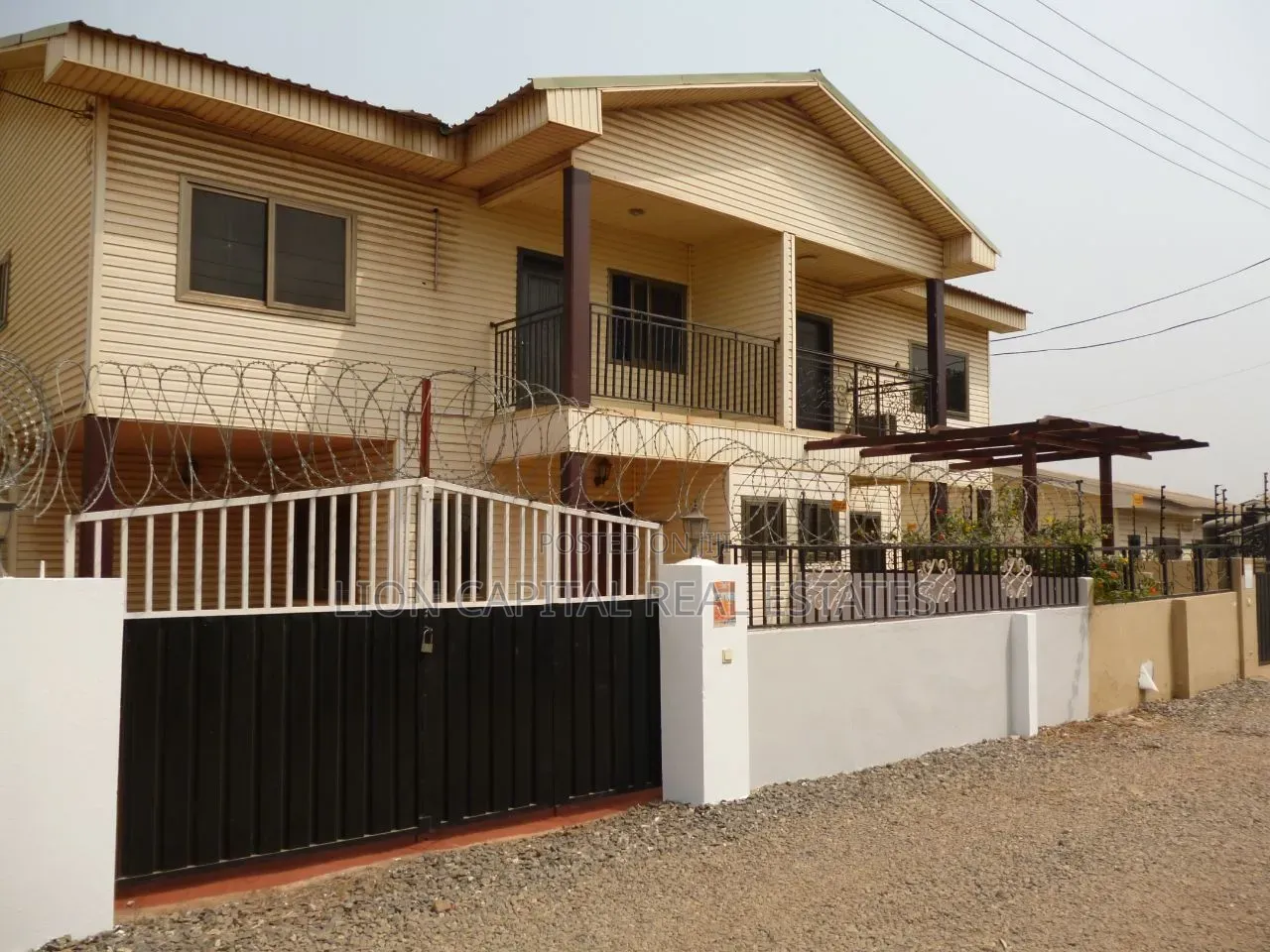 3bdrm Duplex in Coca Cola for sale in Coca Cola