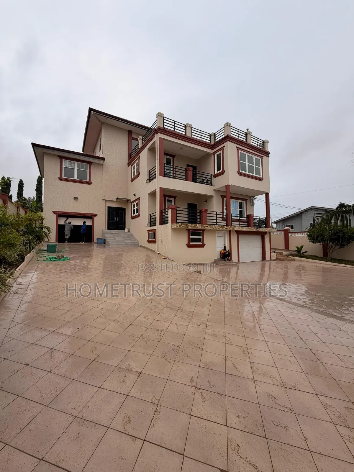 4bdrm Duplex in Weija Old Barrier for sale in Old Barrier