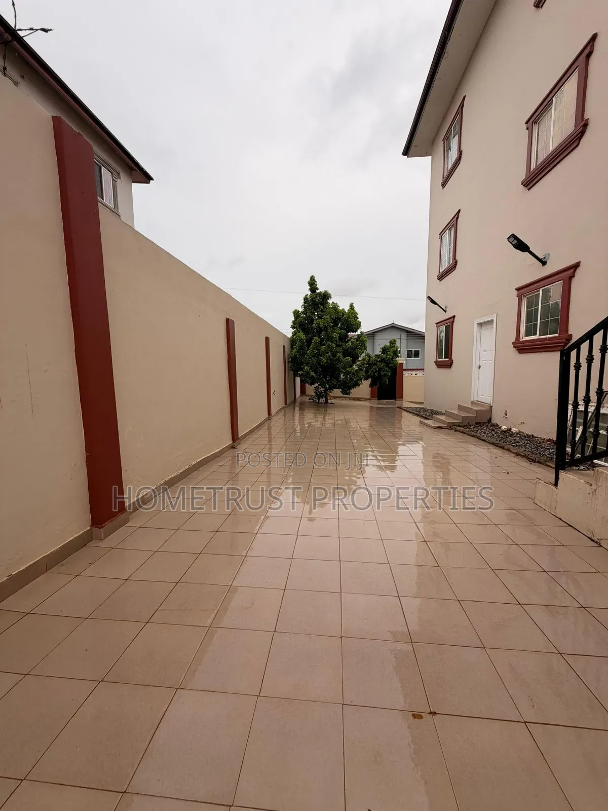 4bdrm Duplex in Weija Old Barrier for sale in Old Barrier
