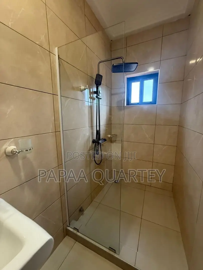 3bdrm House in Oyarifa for sale in Oyarifa