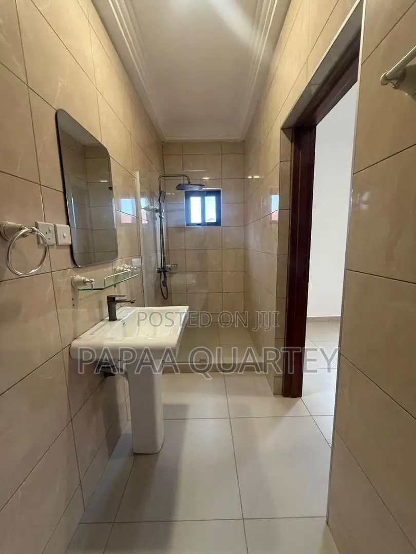 3bdrm House in Oyarifa for sale in Oyarifa
