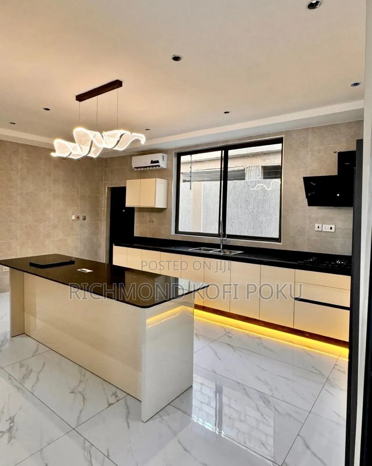 5bdrm House in Kofi'S Realty, East Legon for sale in East Legon