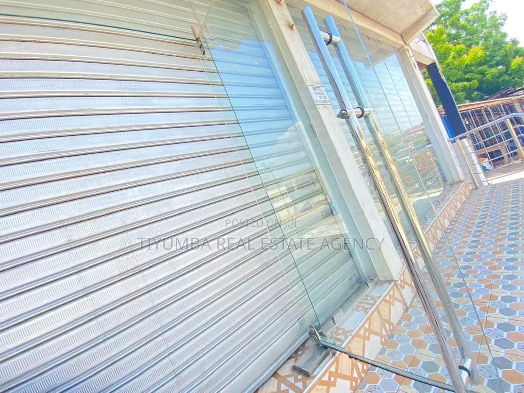 Double Shop for Rent Sowutwuom. in Last Stop