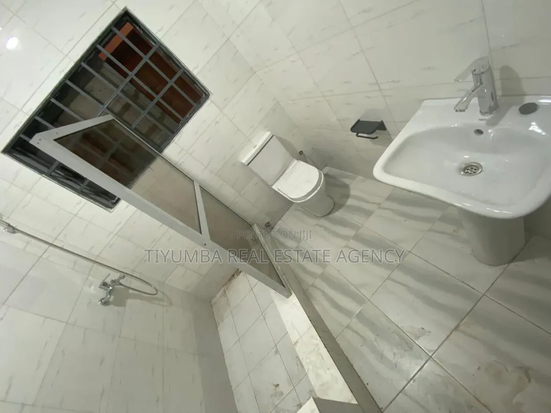 3bdrm Apartment in Tiyumba Real Estate, Mile 7 for rent in Mile 7
