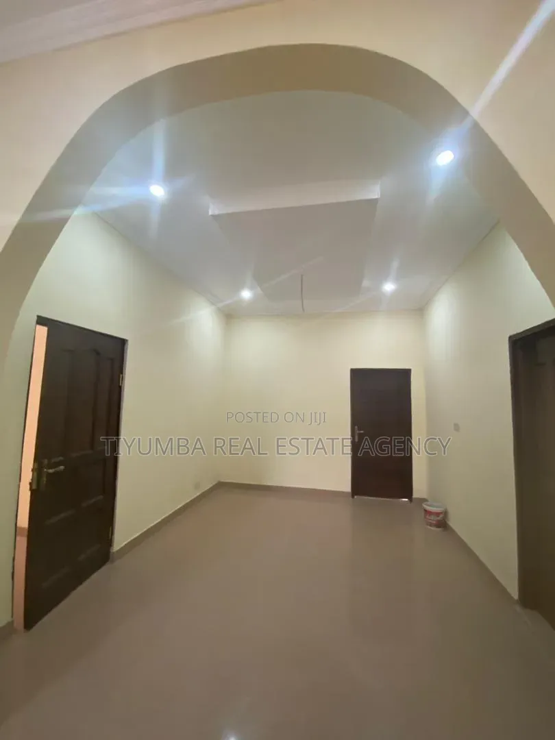 3bdrm Apartment in Tiyumba Real Estate, Mile 7 for rent in Mile 7