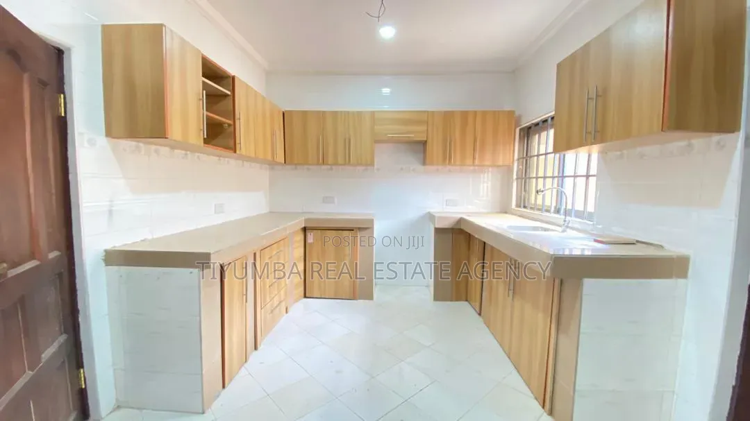 3bdrm Apartment in Tiyumba Real Estate, Mile 7 for rent in Mile 7