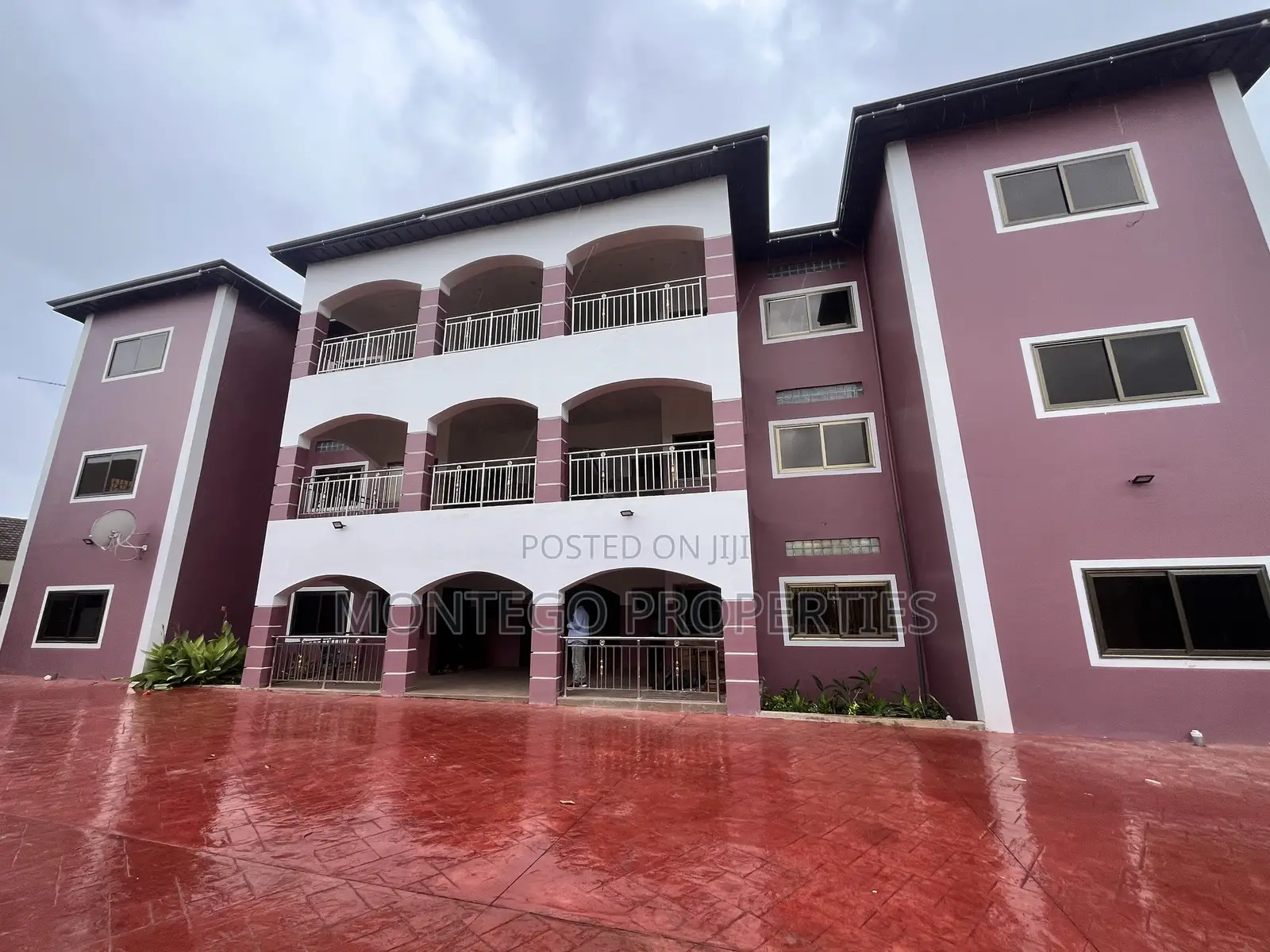2bdrm Apartment in East Legon, American House for sale in American House