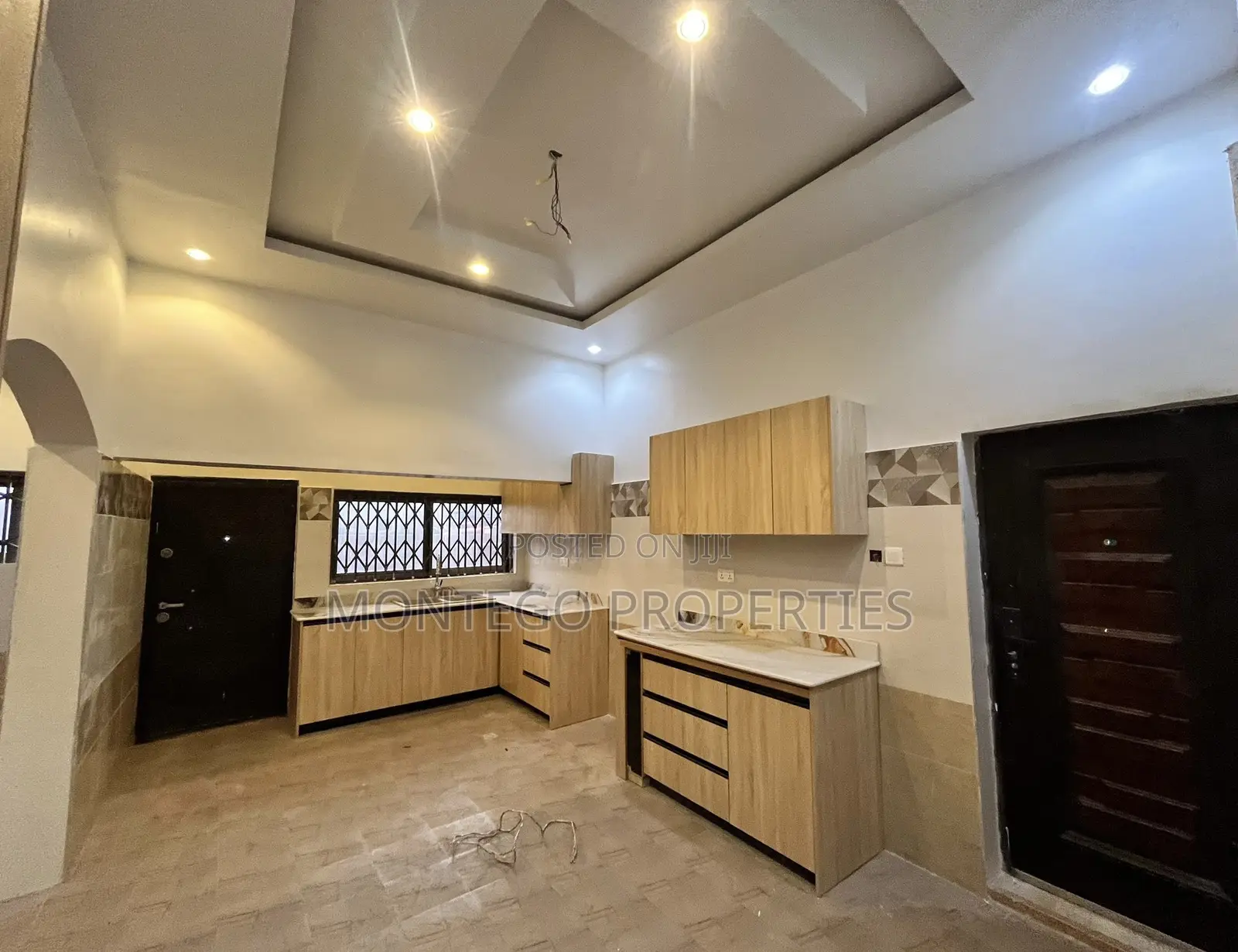 2bdrm Apartment in East Legon, American House for sale in American House