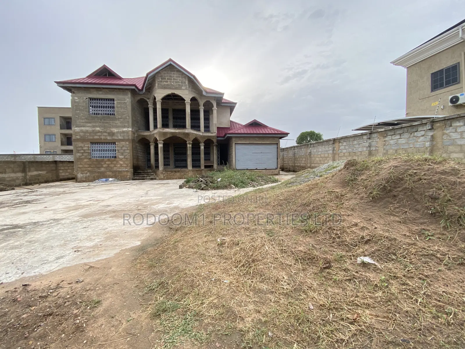 7 Bedrooms House Uncompleted for Sale in Kasoa