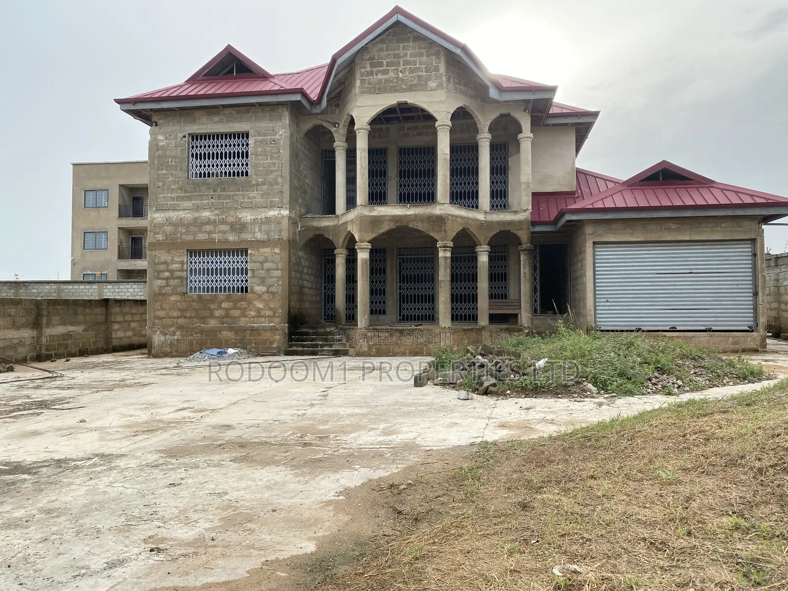 7 Bedrooms House Uncompleted for Sale in Kasoa
