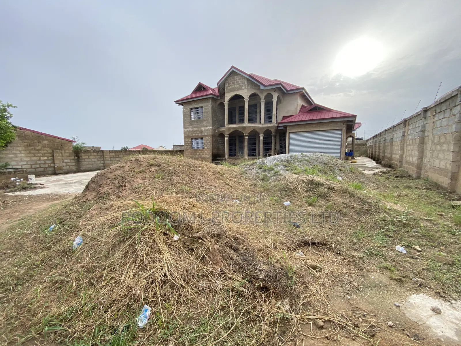 7 Bedrooms House Uncompleted for Sale in Kasoa