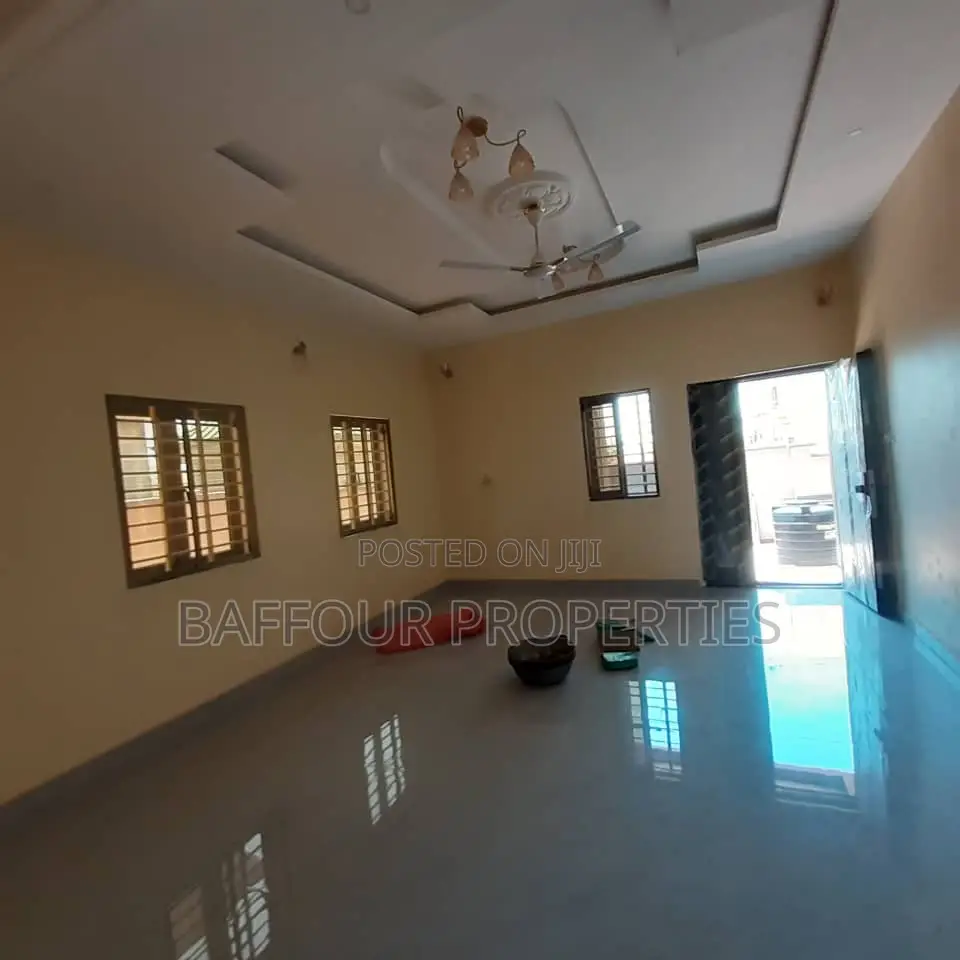 5bdrm House in Spintex for rent in Spintex