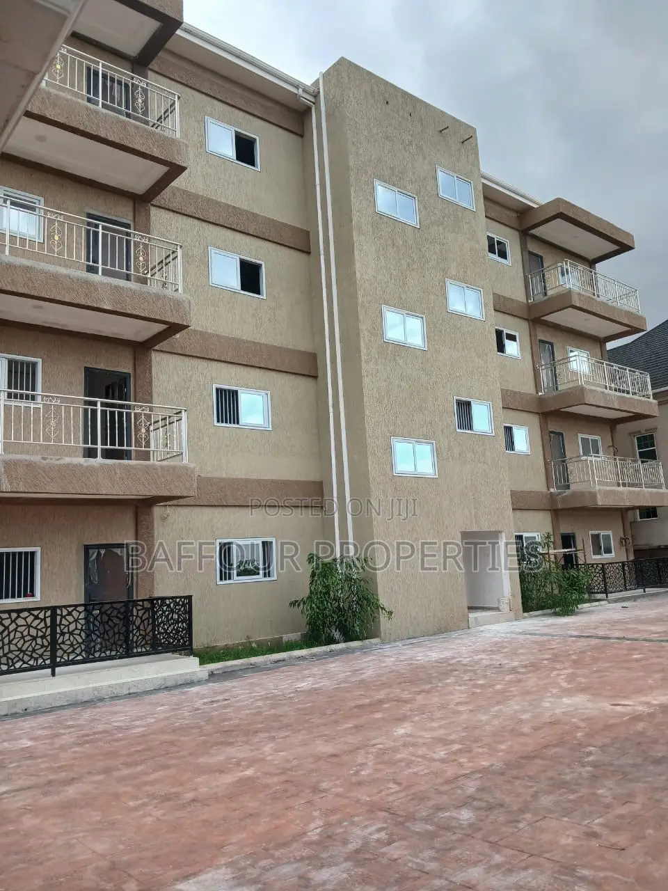 3bdrm Apartment in Ashaley Botwe for rent in Ashaley Botwe