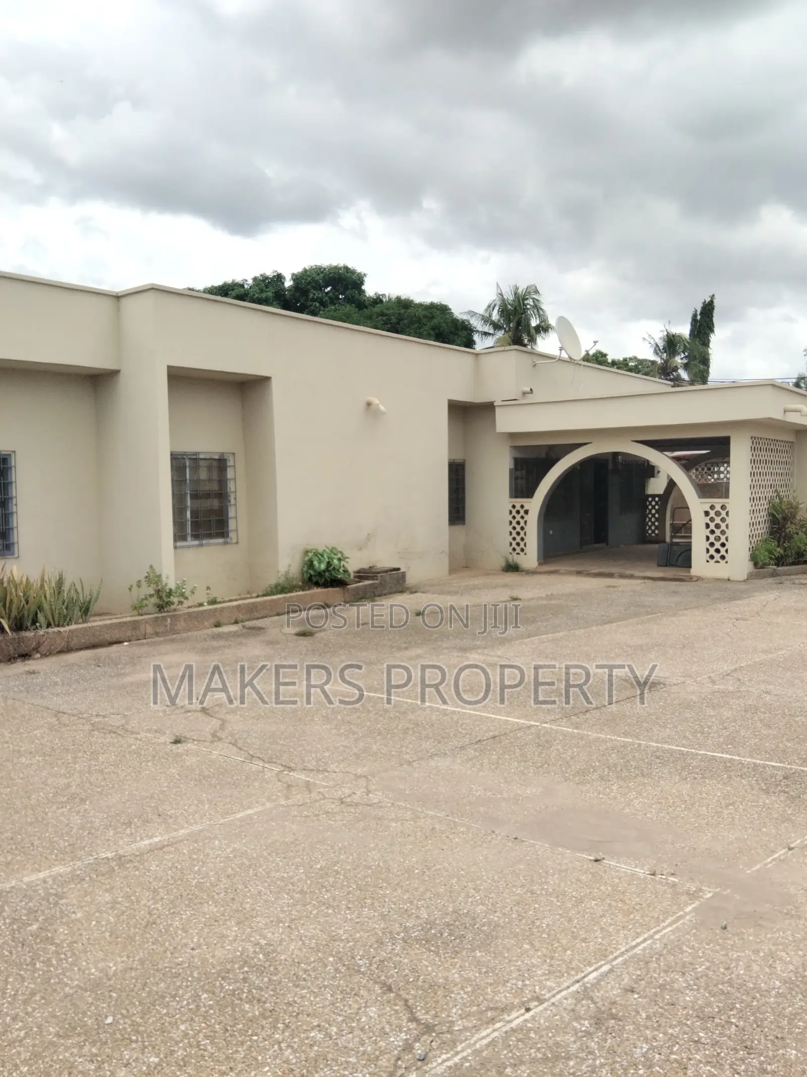 Five Bedroom House for Rent or Lease for Commercial in Pillar 2