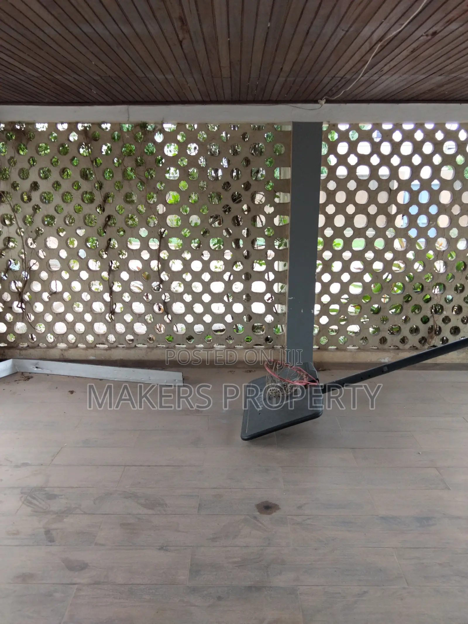 Five Bedroom House for Rent or Lease for Commercial in Pillar 2