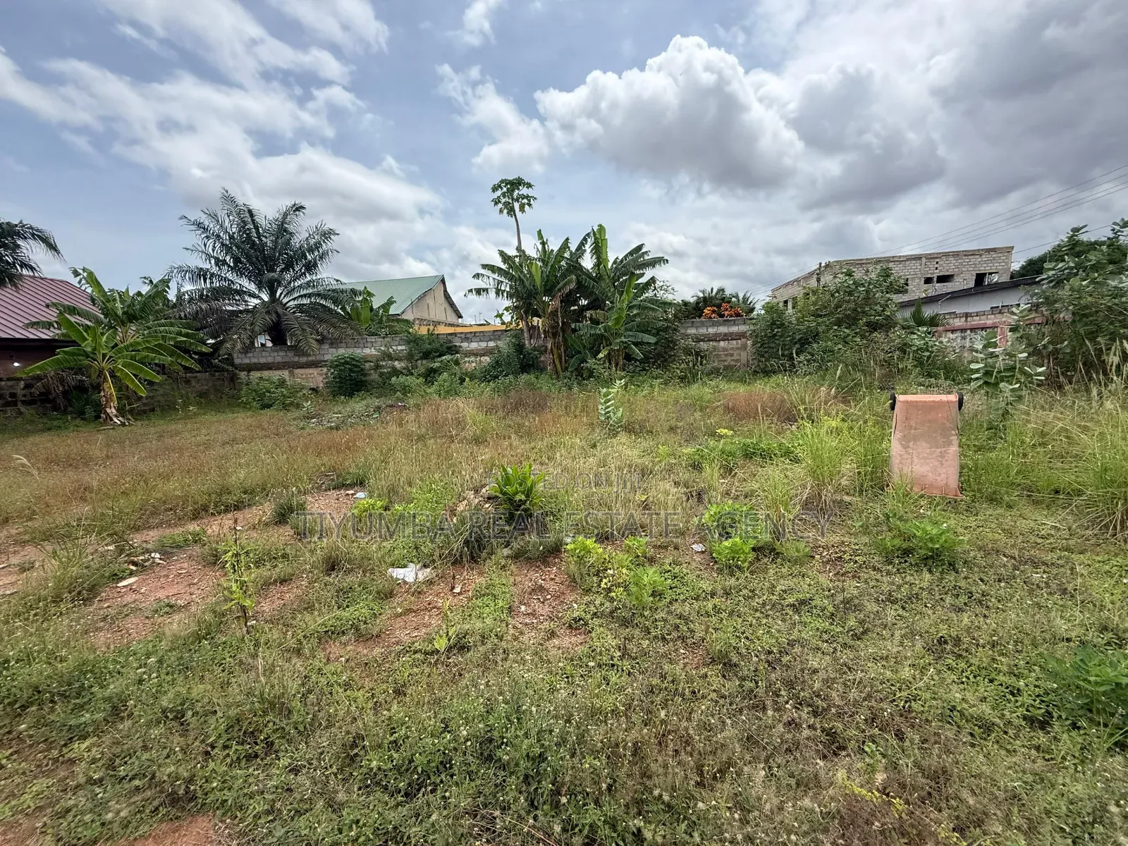 Land With House for Sale in The Mall