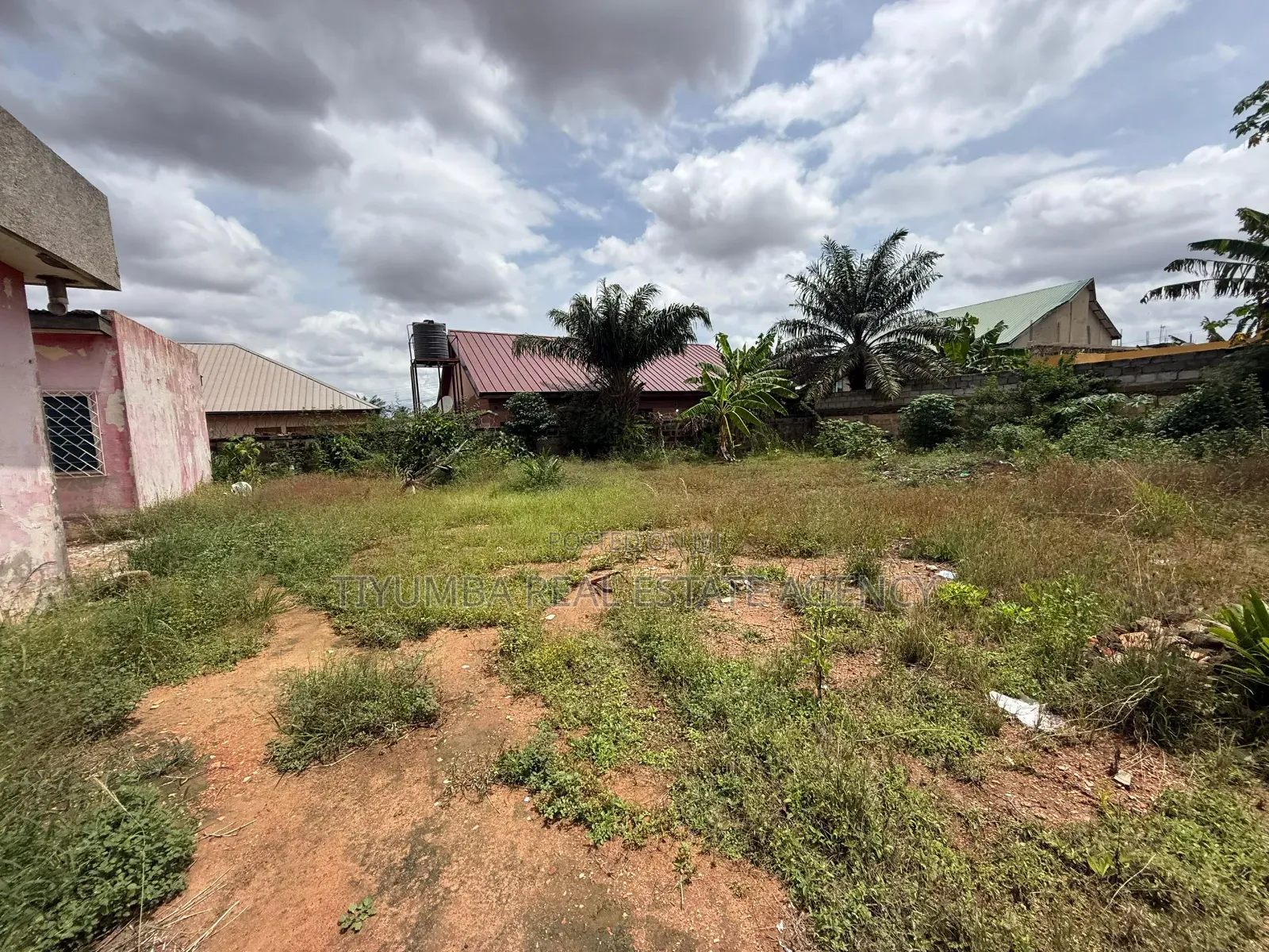 Land With House for Sale in The Mall