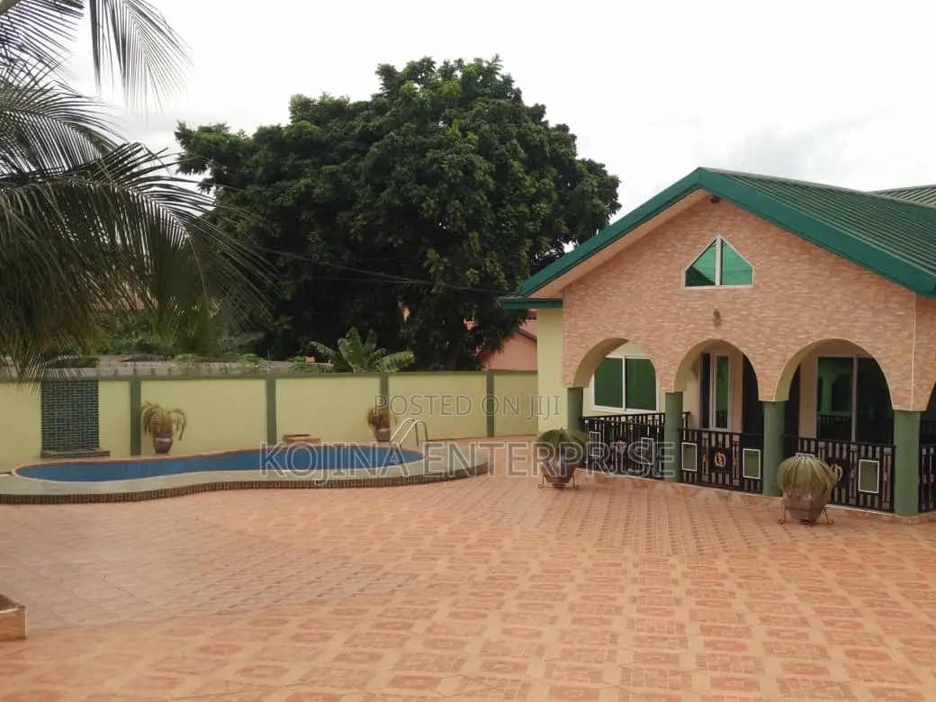 4bdrm House in Brofoyedu, Kumasi Metropolitan for rent in Kumasi Metropolitan