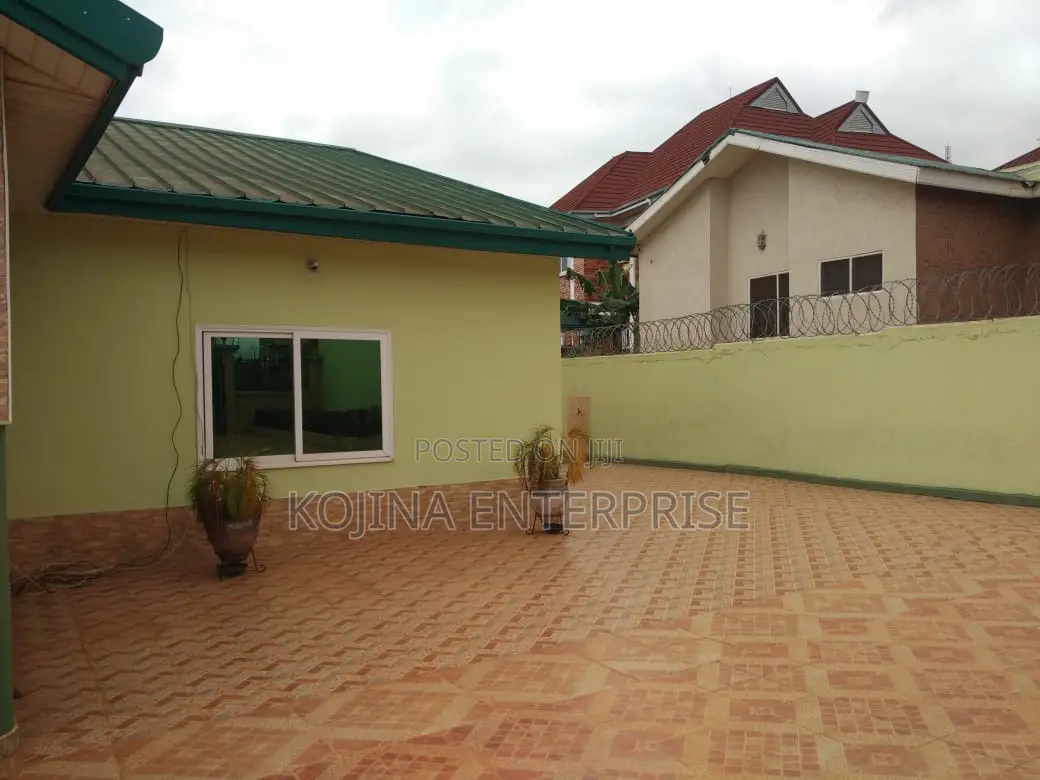 4bdrm House in Brofoyedu, Kumasi Metropolitan for rent in Kumasi Metropolitan