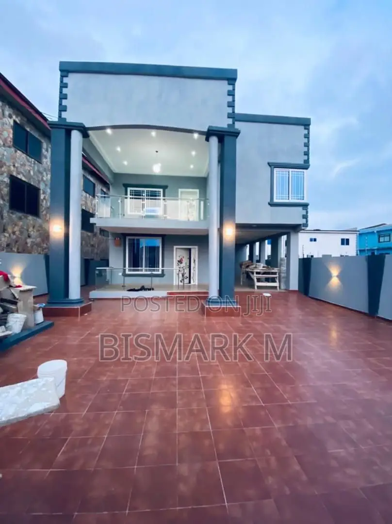 4bdrm House in Lakeside Estate, Ashaley Botwe for sale in Ashaley Botwe